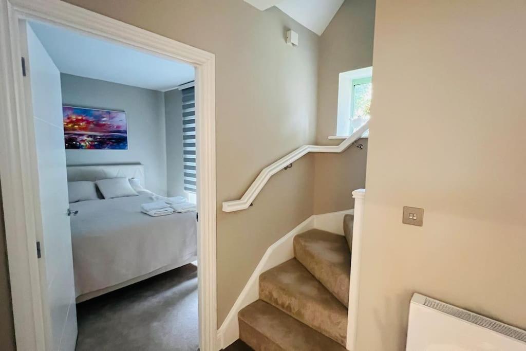 A House Designed For You… Edmonton Buitenkant foto